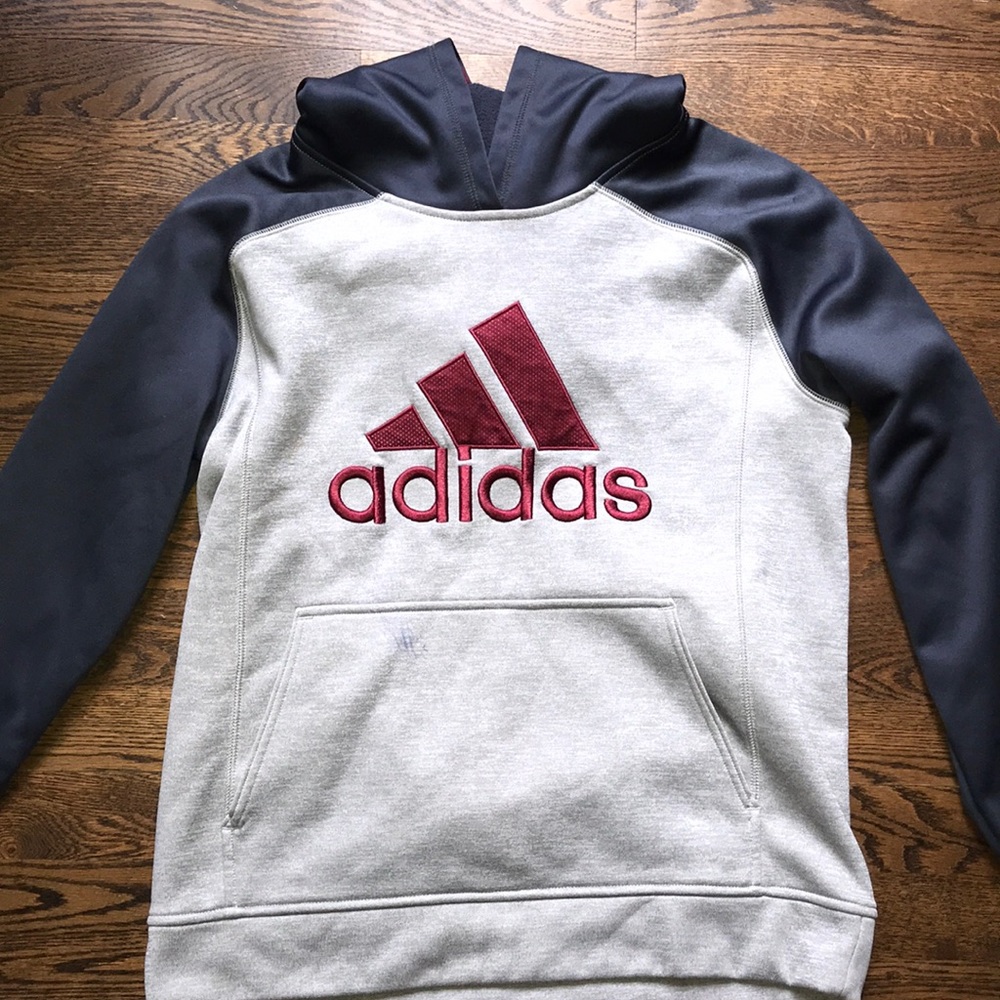 Adidas Sweatshirt